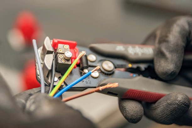 Best Affordable Emergency Electrician  in Cooper City, FL